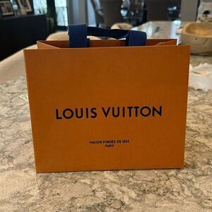 🛍️ Authentic Louis Vuitton Shopping Bag - 8.75” x 7” x 4.5” Compact and Elegant